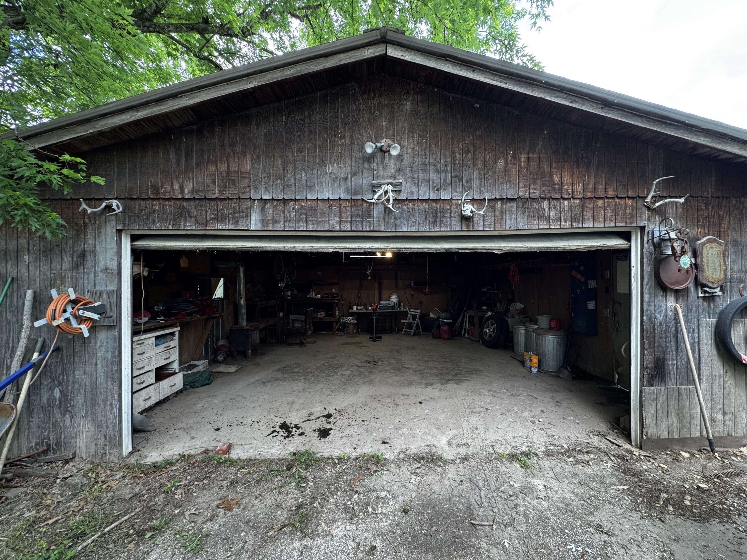 3179 Goff Rdg Road Pineville, MO 64856 - Photo 11 of 18 IMG_2100