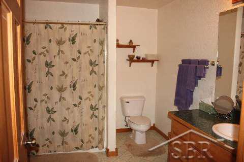 1415 Gabel Road Saginaw, MI 48601 - Photo 5 of 12 20384616-4.JPG