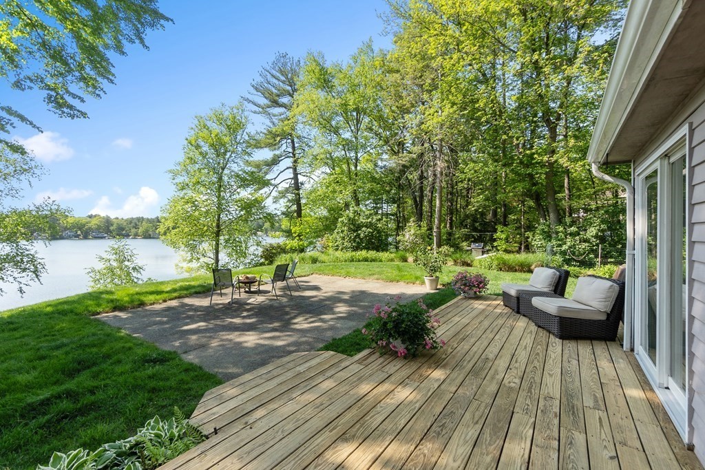 73 Kingland Road Stow, MA 01775 - Photo 4 of 39