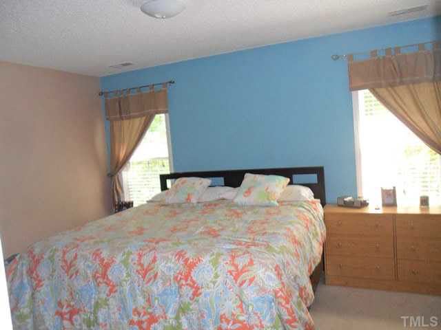 1035 Dual Parks Road Apex, NC 27502 - Photo 9 of 17 Gallery Image 9