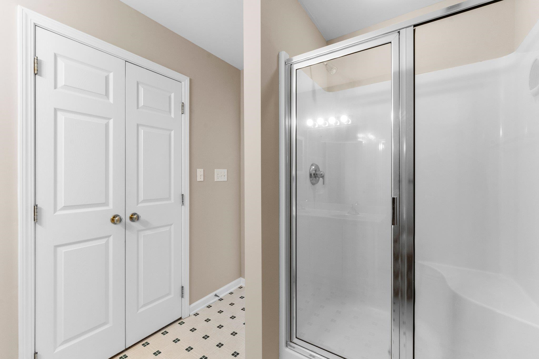 5603 Slide Rock Lane Raleigh, NC 27613 - Photo 22 of 30 Secondary Bathroom
