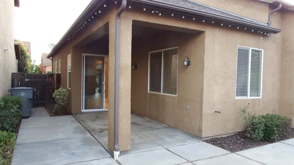 $2,750 | 3658 Vermont Lane, Clovis, CA 93619