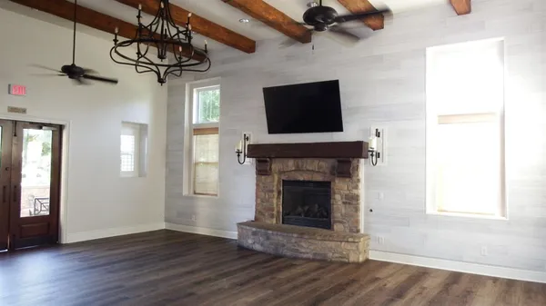 $2,750 | 3658 Vermont Lane, Clovis, CA 93619