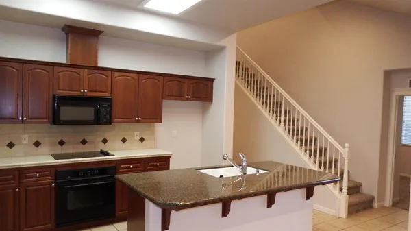 $2,750 | 3658 Vermont Lane, Clovis, CA 93619