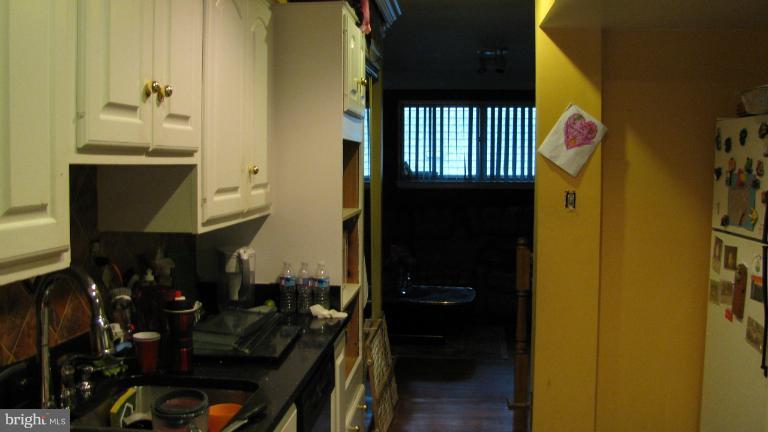 812 Lowander Lane Silver Spring, MD 20901 - Photo 6 of 13 Kitchen