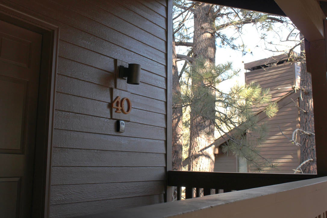 57395-40c2 Beaver Ridge Loop Sunriver, OR 97707 - Photo 2 of 18 2-Front-R40