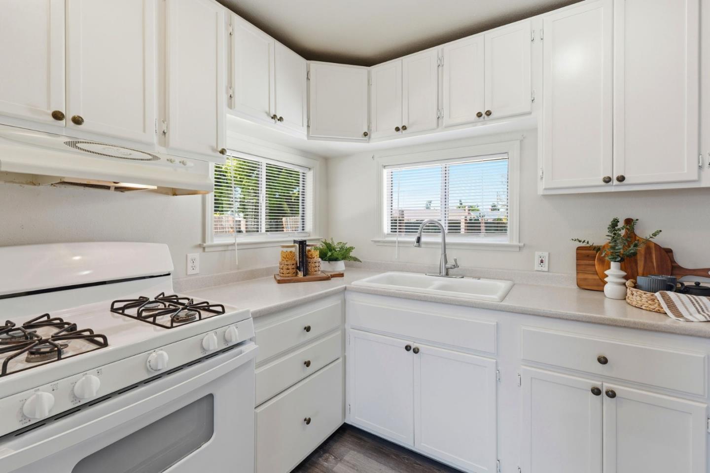 401 Bothun Road Turlock, CA 95380 - Photo 12 of 34