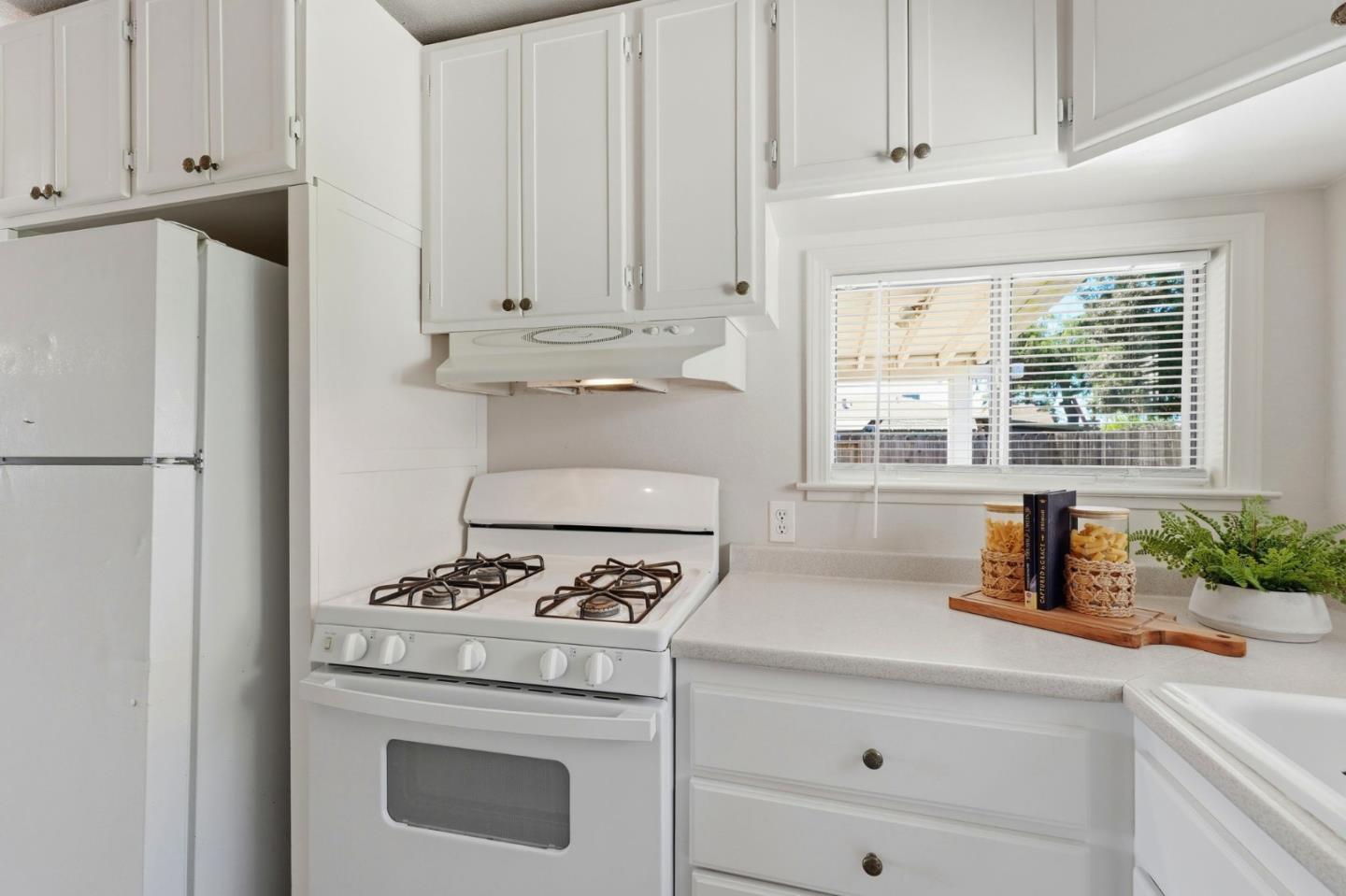 401 Bothun Road Turlock, CA 95380 - Photo 13 of 34