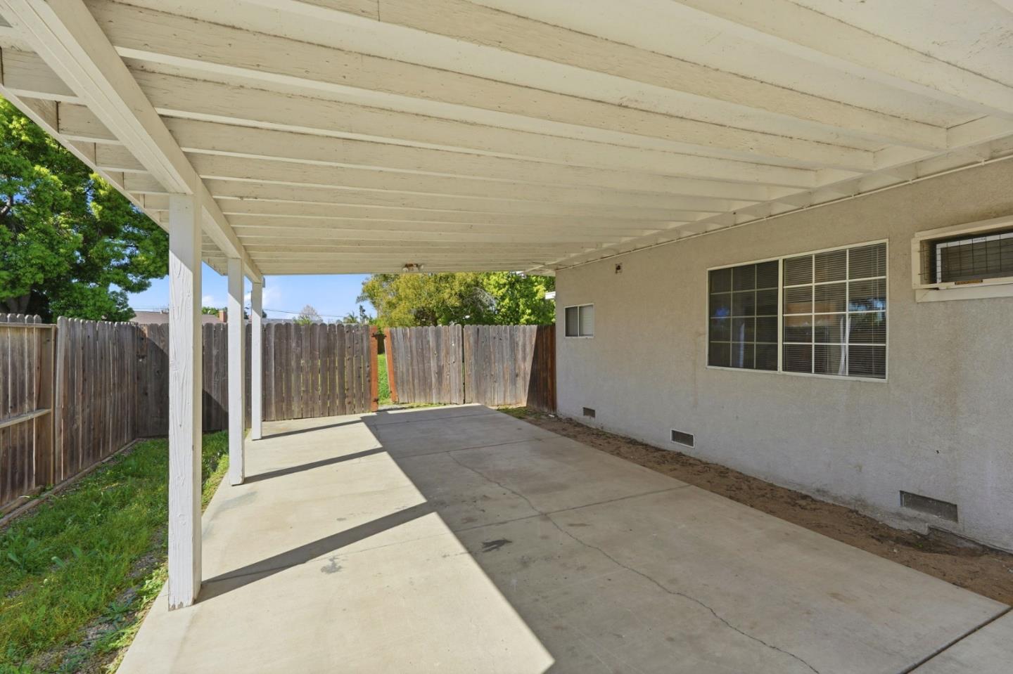 401 Bothun Road Turlock, CA 95380 - Photo 4 of 34