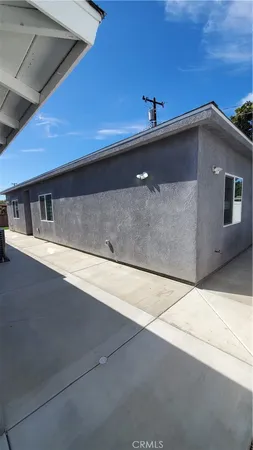 a view of an outdoor space and tv