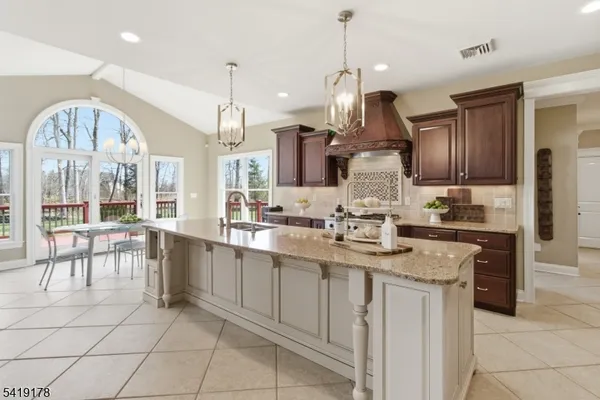 $1,395,000 | 4 Michele Cross, Flemington, NJ 08822