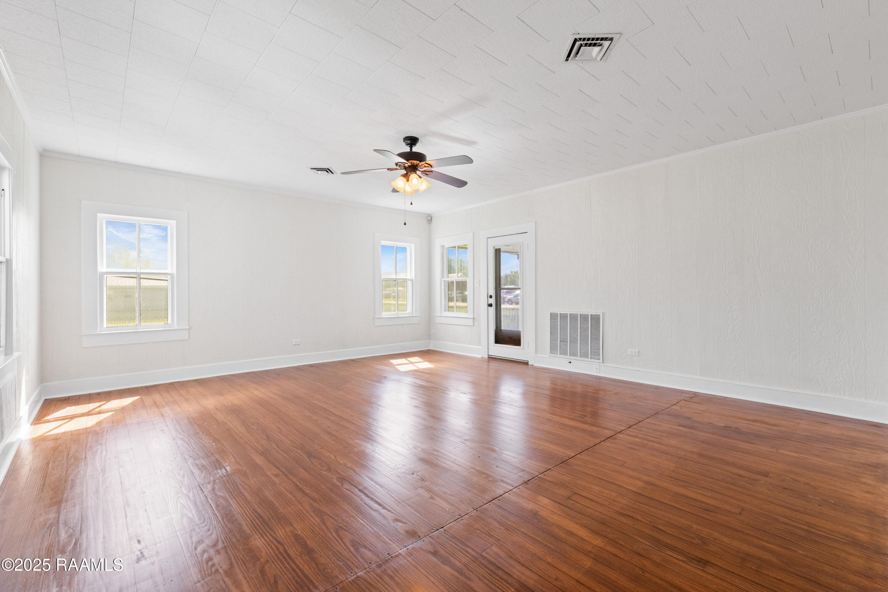 267 Roger Road Lafayette, LA 70507 - Photo 4 of 33 267Roger-20