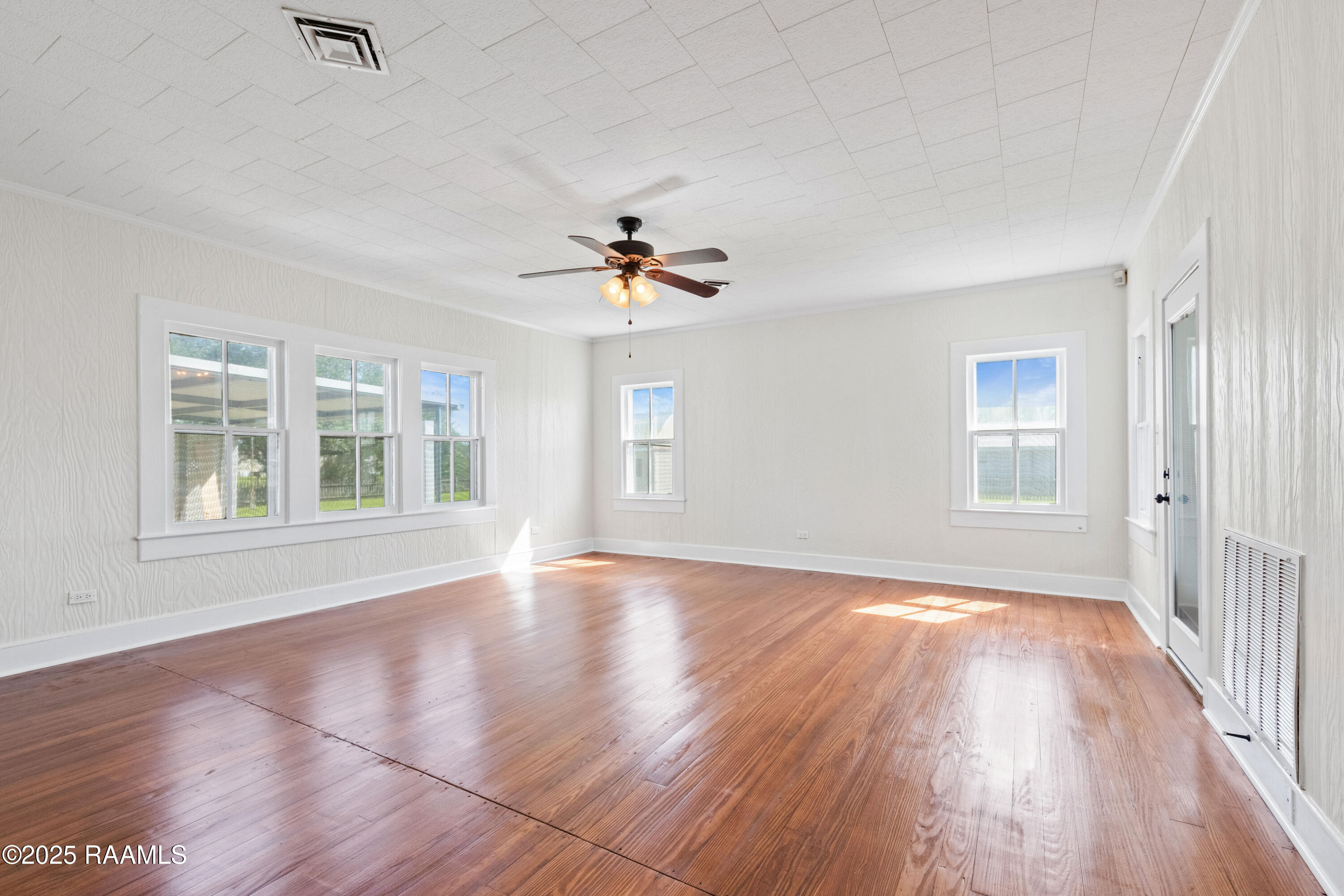 267 Roger Road Lafayette, LA 70507 - Photo 5 of 33 267Roger-23