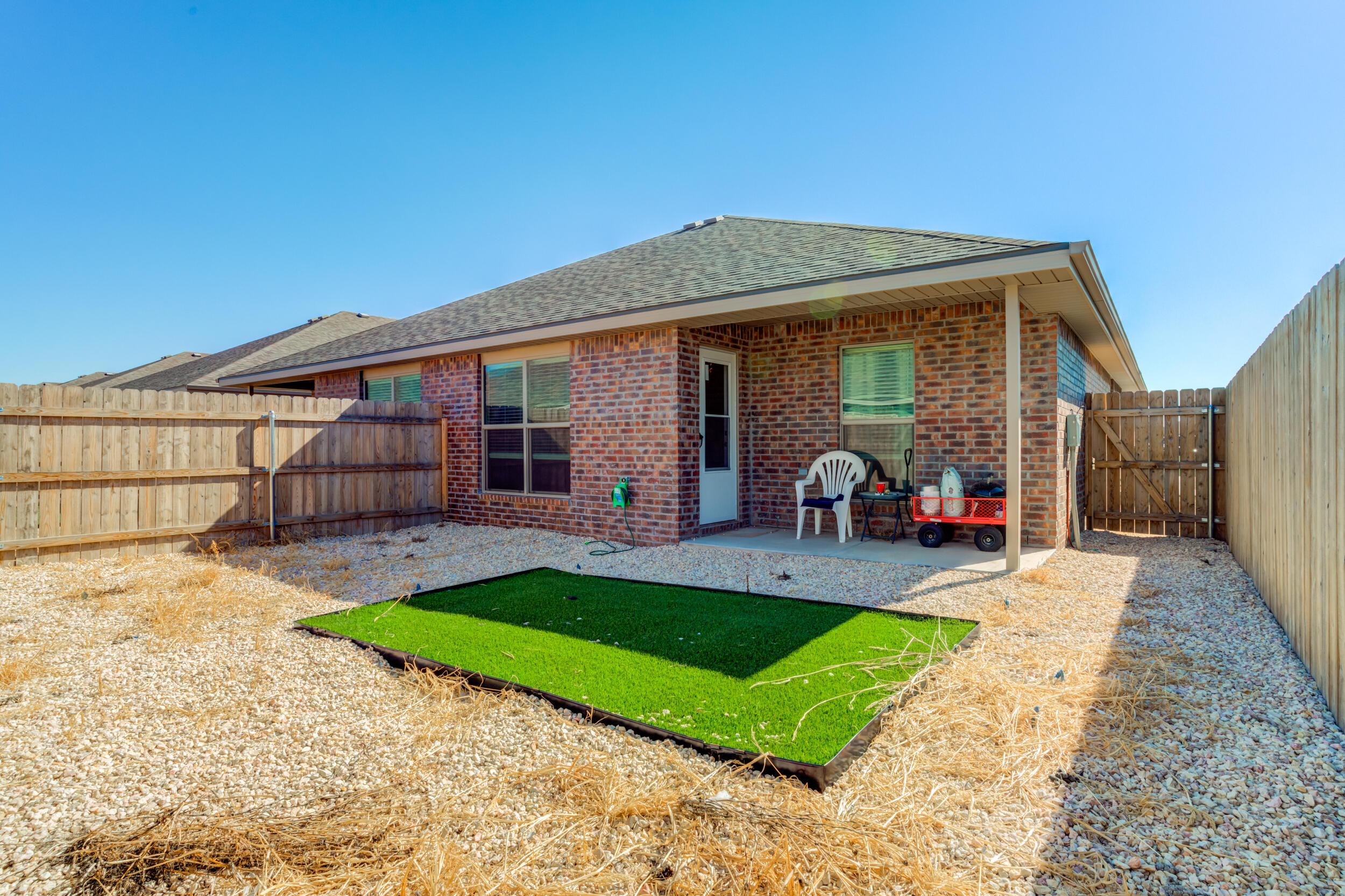 2109 Avenue J Lubbock, TX 79411 - Photo 2 of 26 DSC00581_2_3