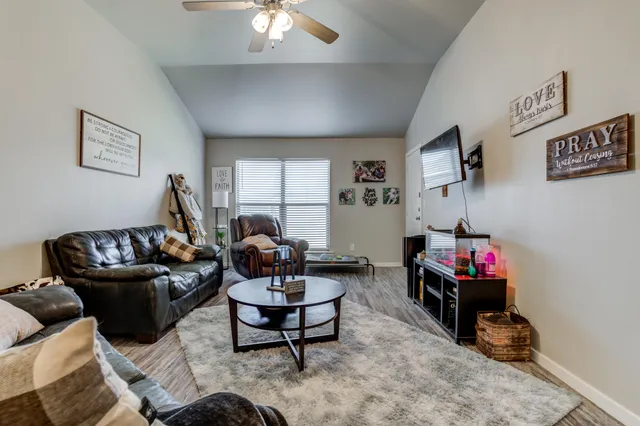 $349,900 | 2109 Avenue J, Lubbock, TX 79411