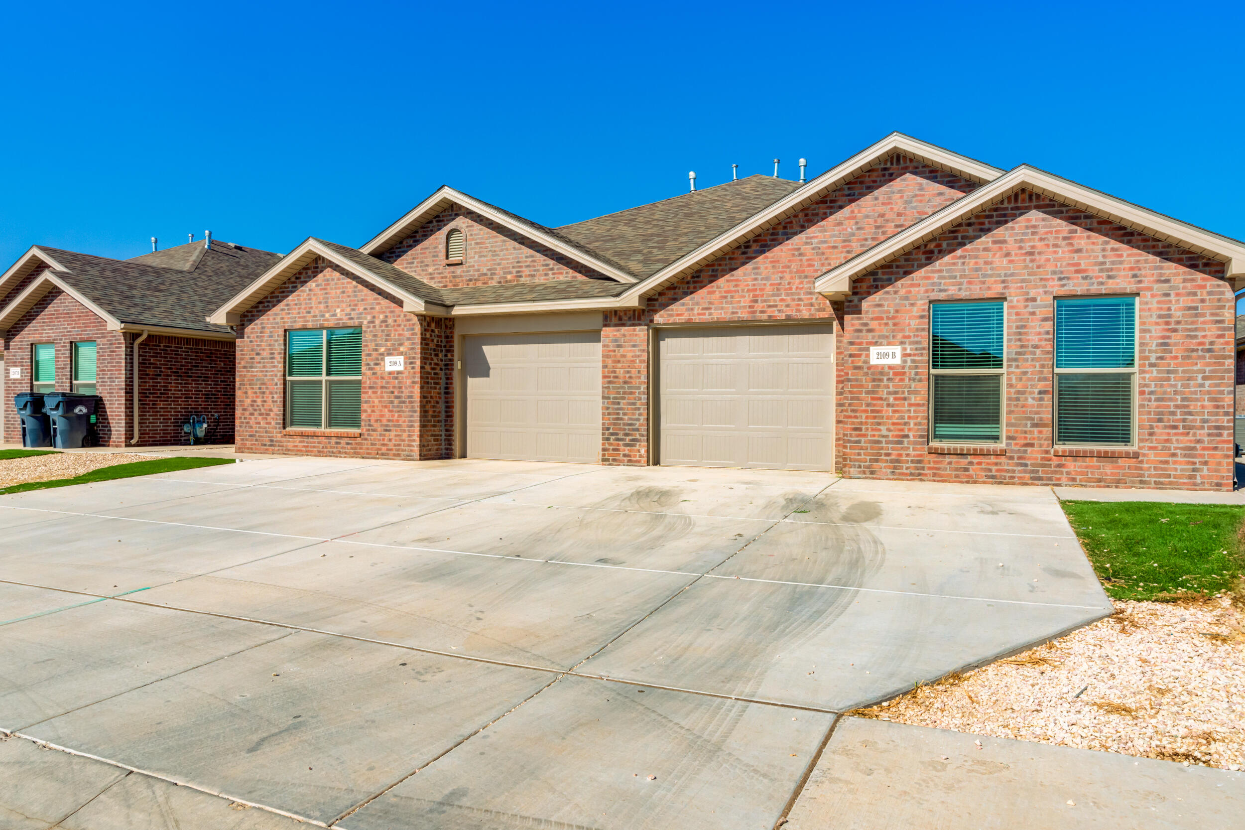 2109 Avenue J Lubbock, TX 79411 - Photo 5 of 26 DSC00590_1_2