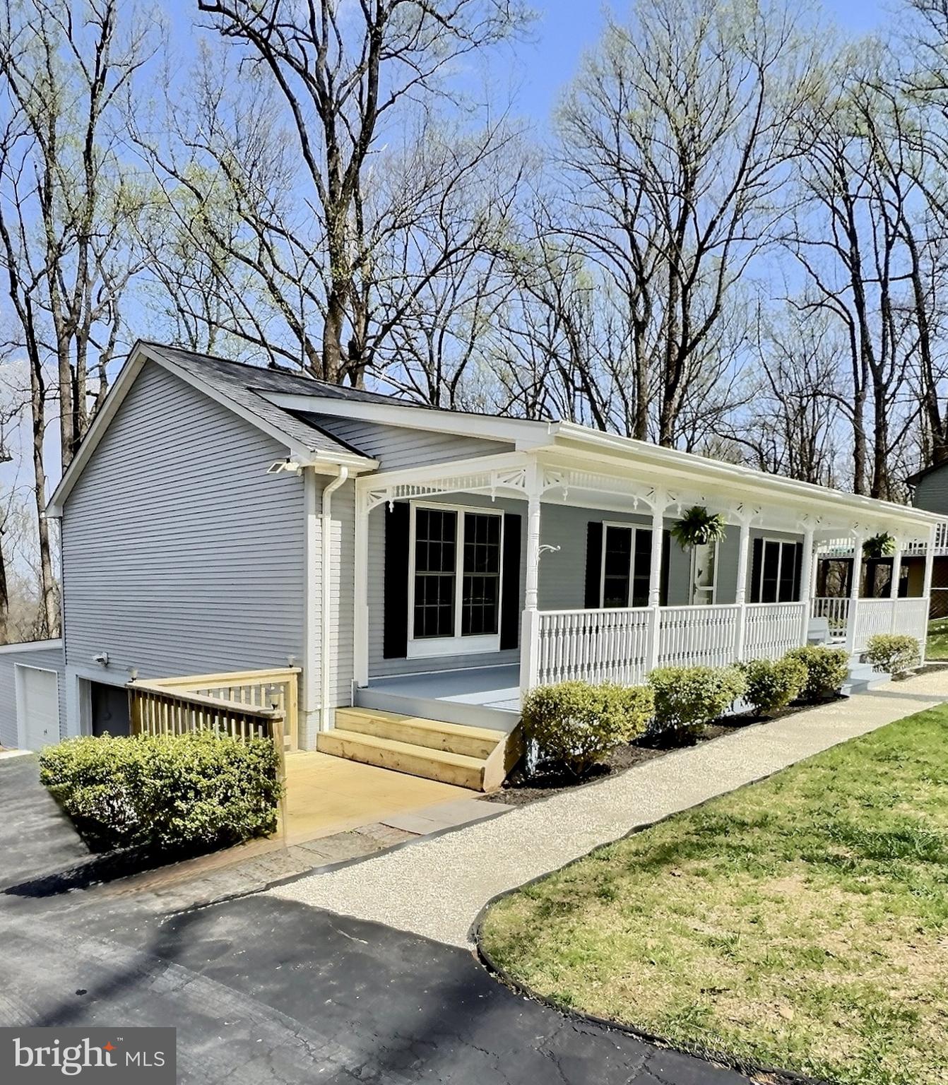 49 Pocahontas Road Front Royal, VA 22630 - Photo 2 of 26