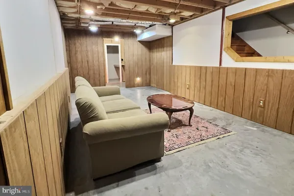$429,000 | 49 Pocahontas Road, Front Royal, VA 22630