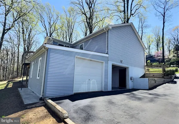 $429,000 | 49 Pocahontas Road, Front Royal, VA 22630