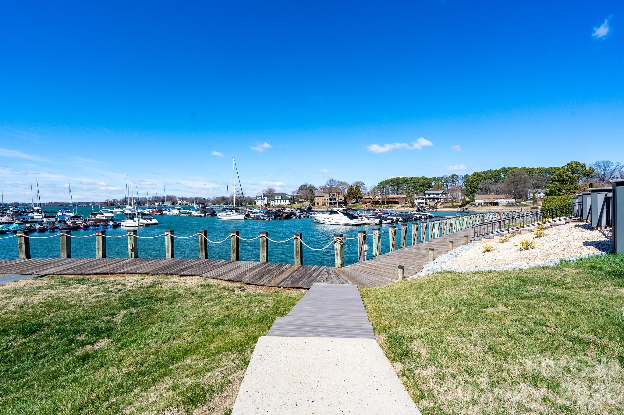 18861 Vineyard Point Lane Cornelius, NC 28031 - Photo 3 of 40