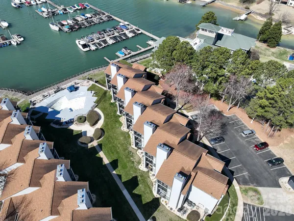 $365,000 | 18861 Vineyard Point Lane, Cornelius, NC 28031