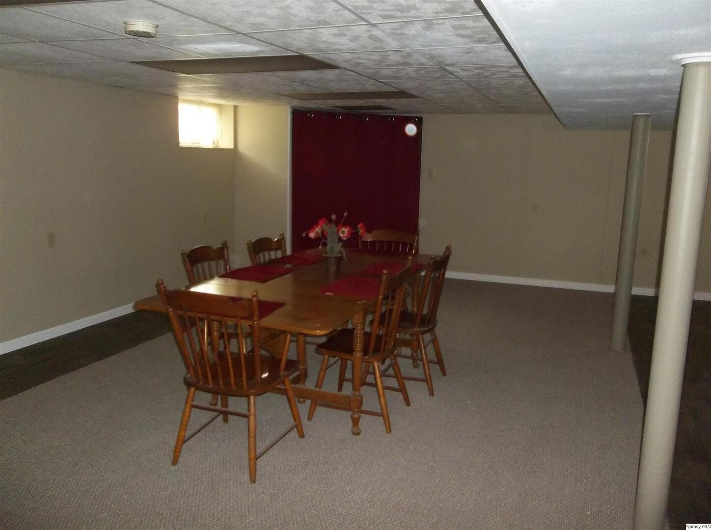 1619 Locust Street Quincy, IL 62301 - Photo 27 of 33 Gallery Image 27