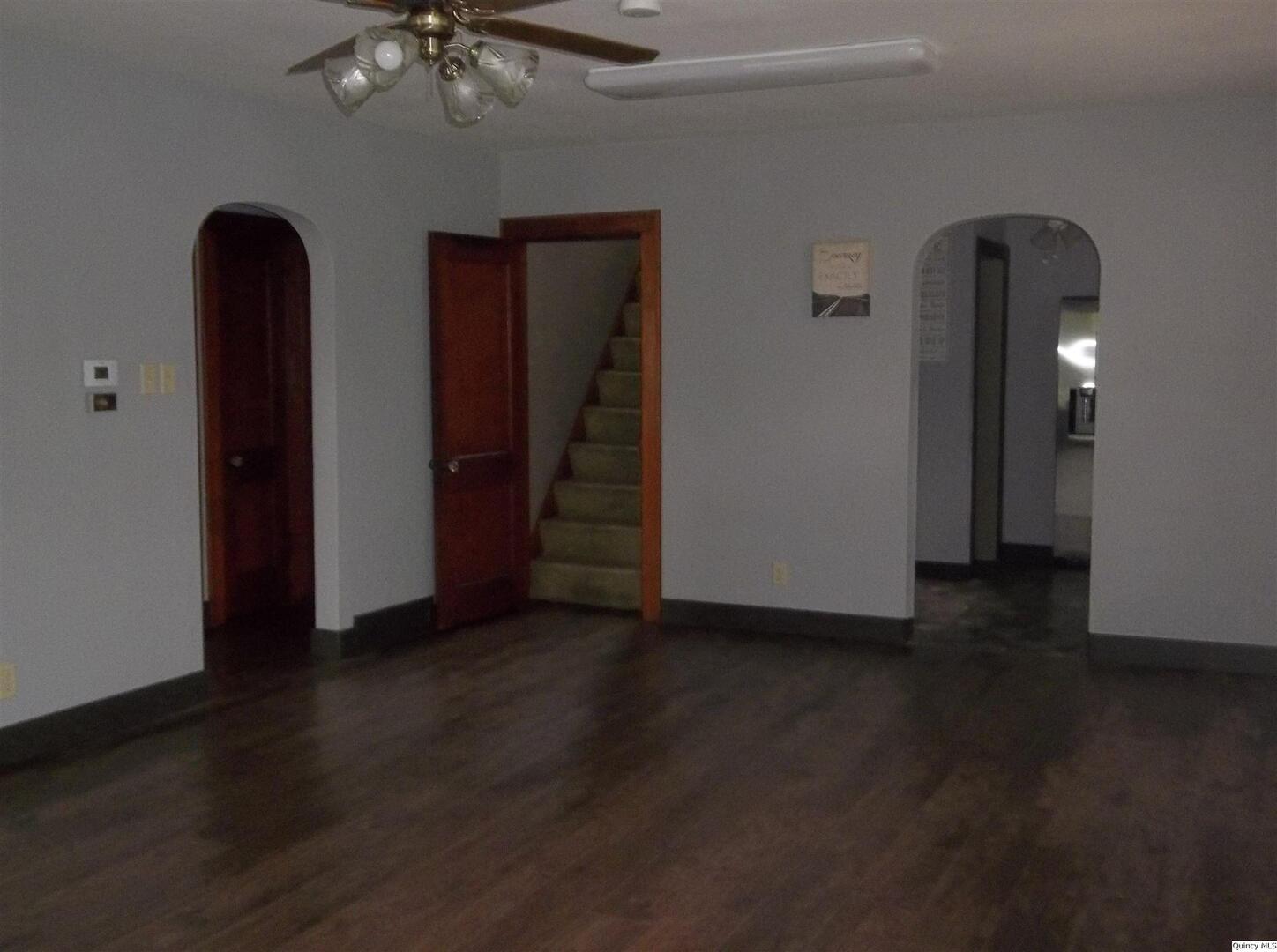 1619 Locust Street Quincy, IL 62301 - Photo 5 of 33 Gallery Image 5