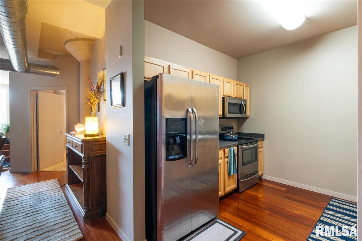 110 19th Street, Unit 311 Rock Island, IL 61201 - Photo 15 of 40