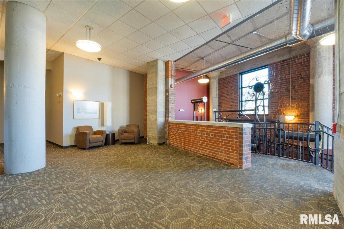 110 19th Street, Unit 311 Rock Island, IL 61201 - Photo 6 of 40