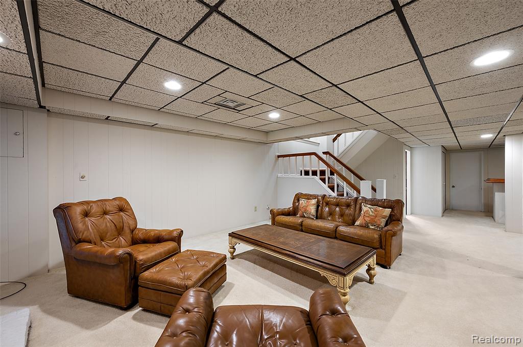 968 Golfview Court Rochester Hills, MI 48307 - Photo 28 of 42