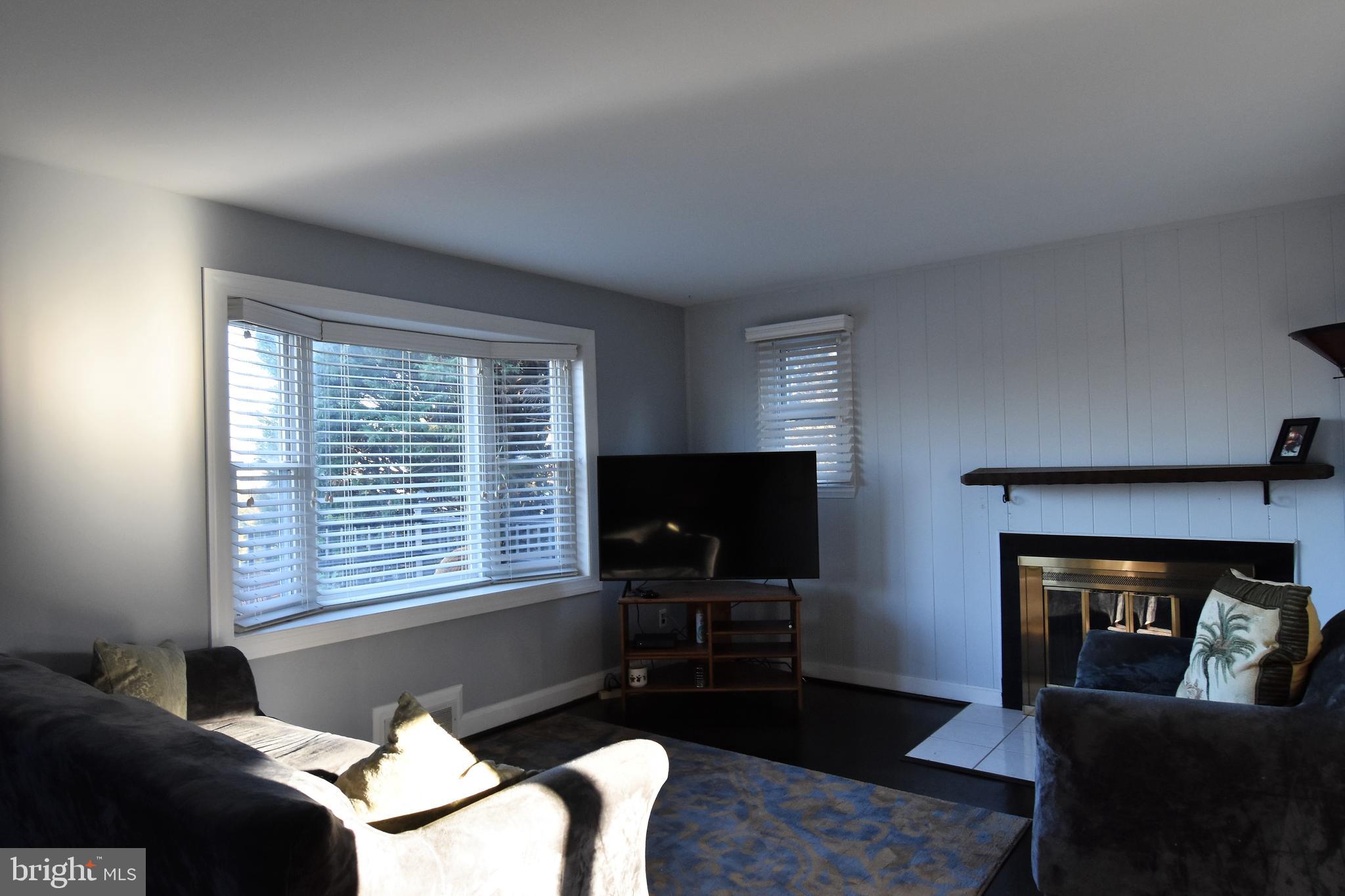 5546 Gayland Road Baltimore, MD 21227 - Photo 14 of 29