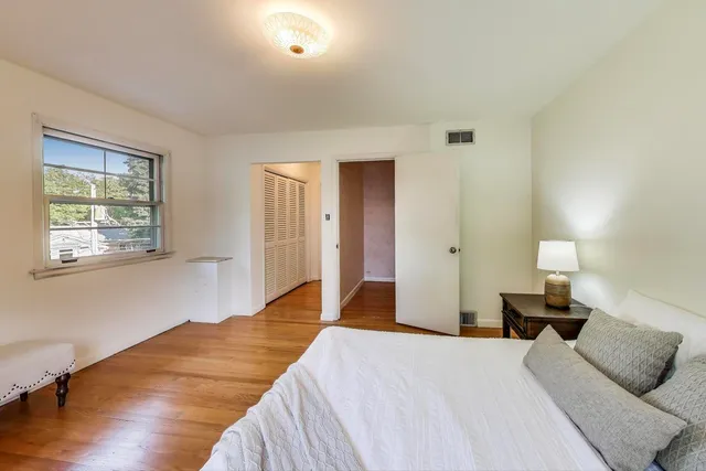 $569,000 | 222 South Dwyer Avenue, Arlington Heights, IL 60005