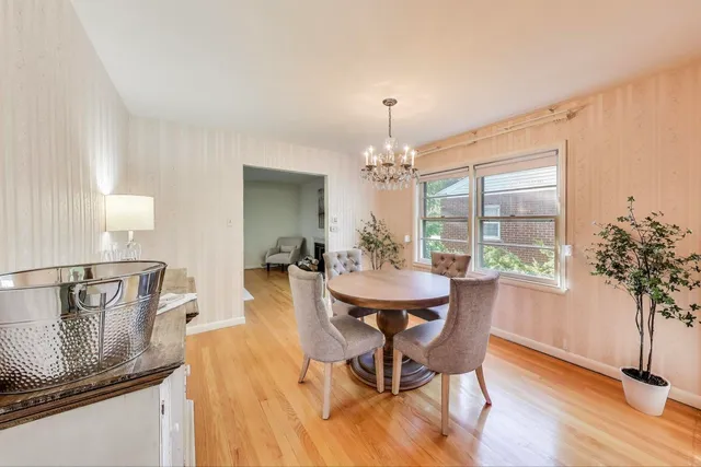 $569,000 | 222 South Dwyer Avenue, Arlington Heights, IL 60005