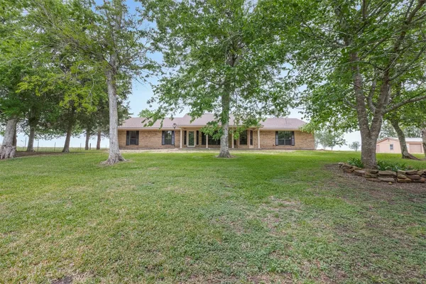 $460,000 | 1031 McElroy Lane, New Ulm, TX 78950