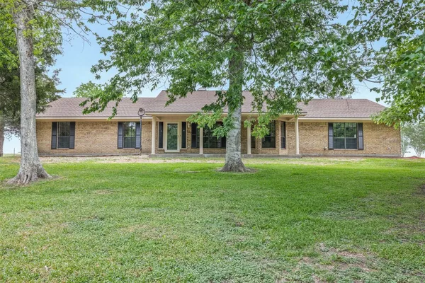 $460,000 | 1031 McElroy Lane, New Ulm, TX 78950