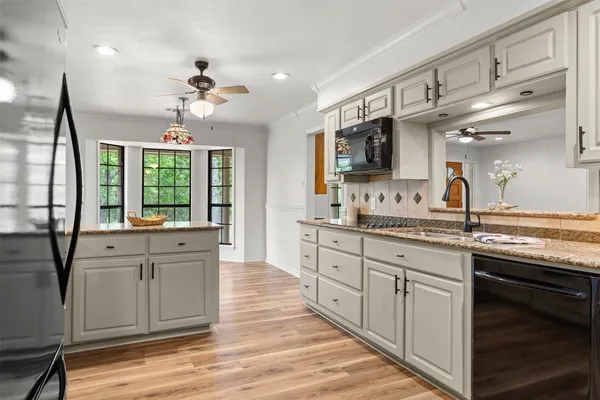 $460,000 | 1031 McElroy Lane, New Ulm, TX 78950