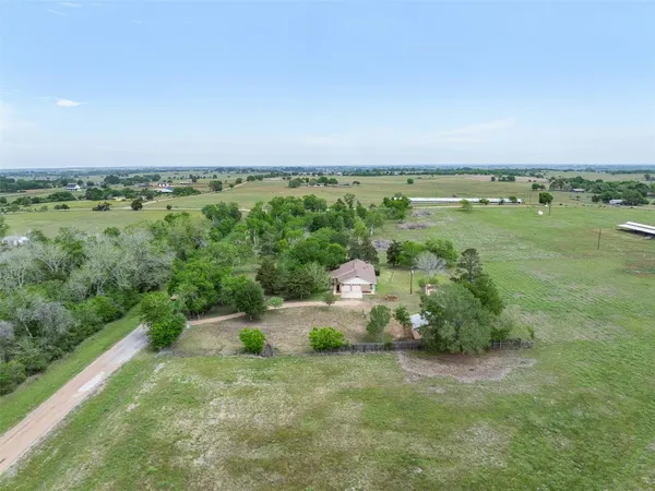 $460,000 | 1031 McElroy Lane, New Ulm, TX 78950