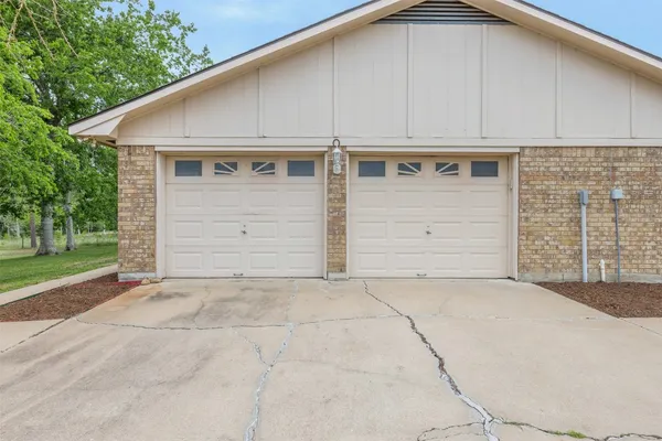 $460,000 | 1031 McElroy Lane, New Ulm, TX 78950