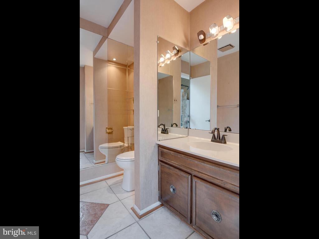 5316 Tolson Road Temple Hills, MD 20748 - Photo 13 of 69 1st floor powder room