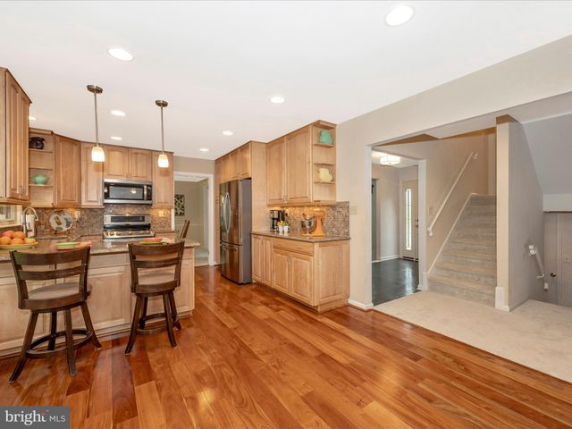 $683,500 | 9909 Shrewsbury Court, Montgomery Village, MD 20886