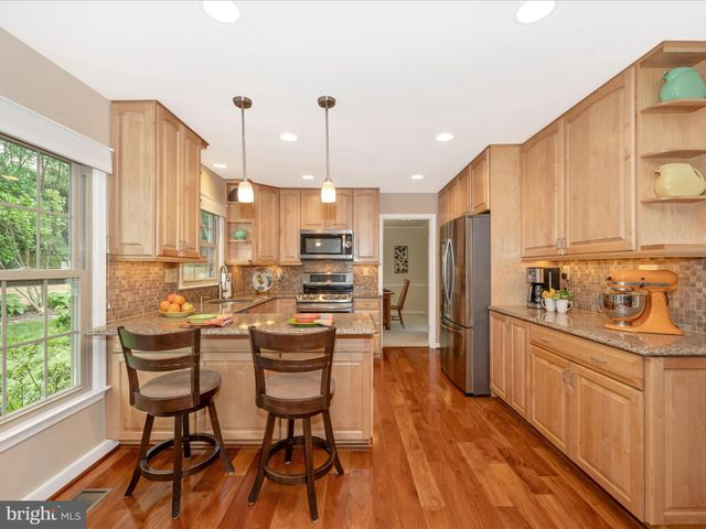 $683,500 | 9909 Shrewsbury Court, Montgomery Village, MD 20886