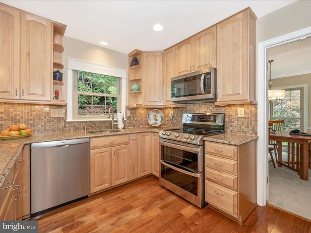 $683,500 | 9909 Shrewsbury Court, Montgomery Village, MD 20886