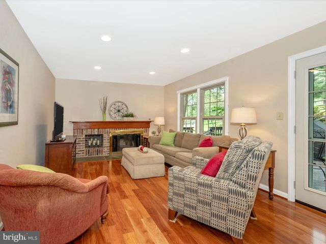 $683,500 | 9909 Shrewsbury Court, Montgomery Village, MD 20886