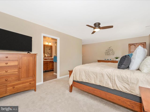 $683,500 | 9909 Shrewsbury Court, Montgomery Village, MD 20886