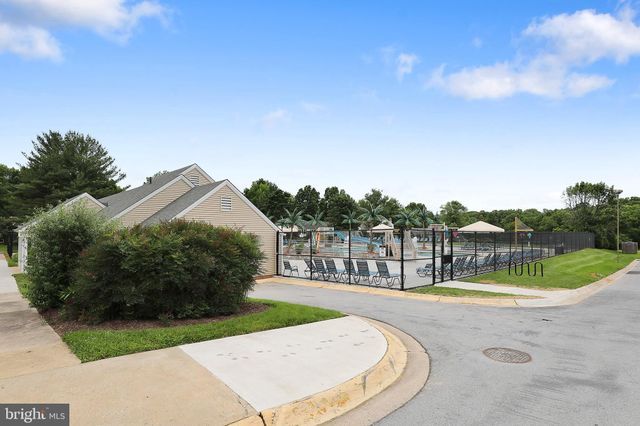 $683,500 | 9909 Shrewsbury Court, Montgomery Village, MD 20886