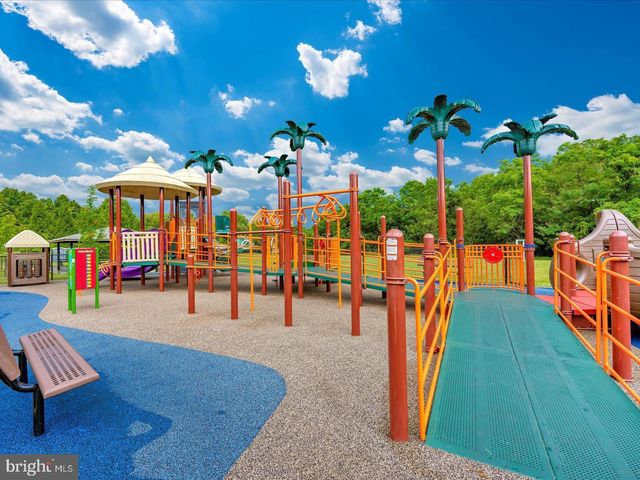 $683,500 | 9909 Shrewsbury Court, Montgomery Village, MD 20886