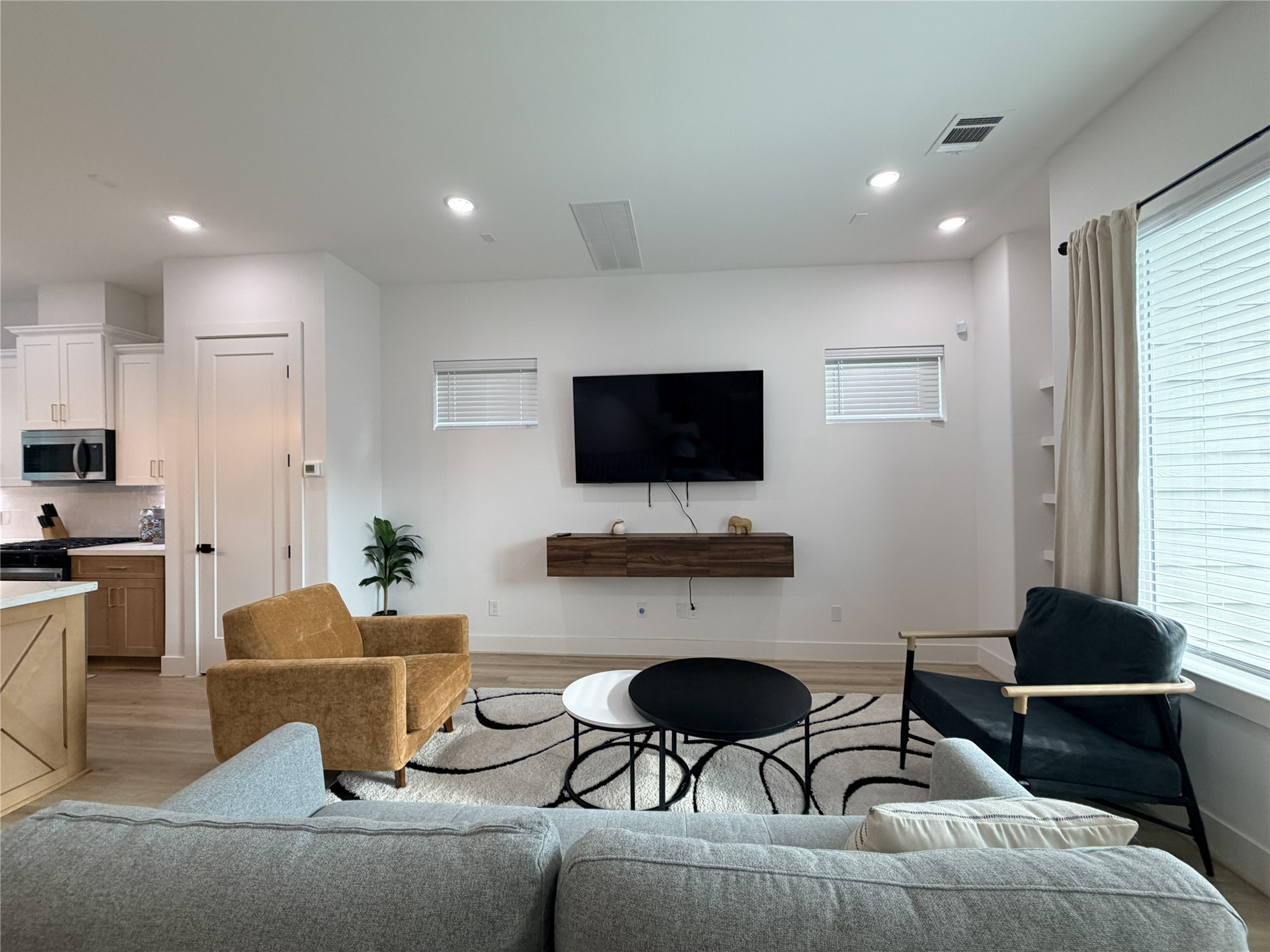 2706 Cochran Street Houston, TX 77009 - Photo 6 of 39