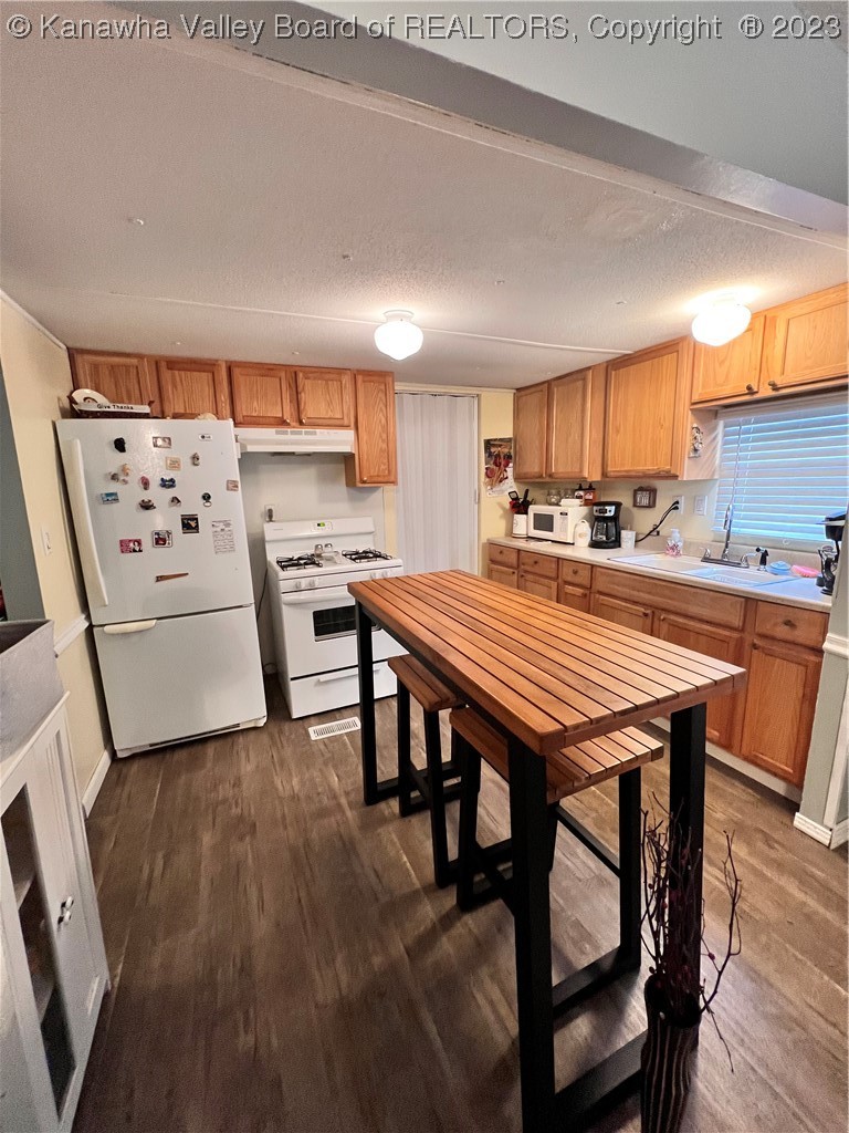 320 Riverside Drive Madison, WV 25130 - Photo 7 of 16 Gallery Image 7