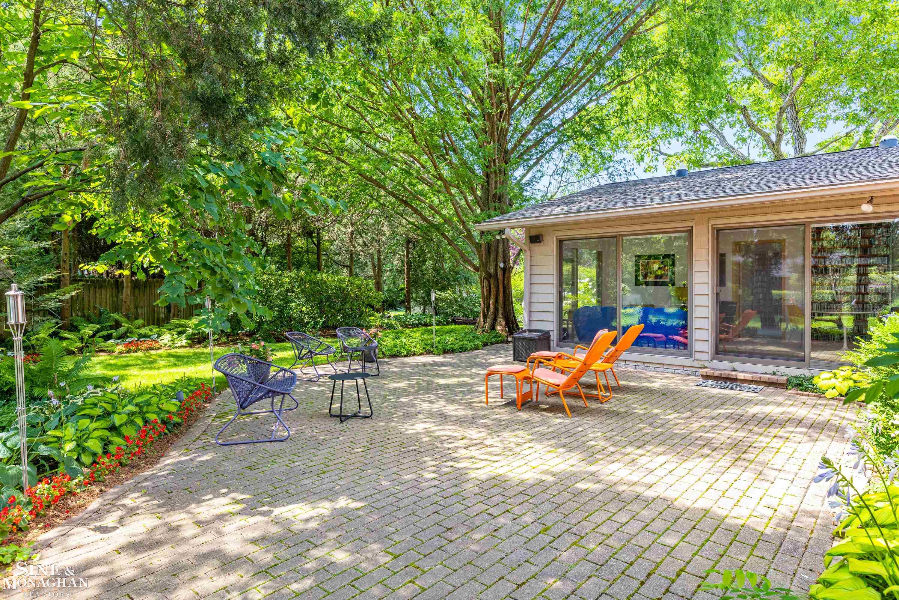 73 Hampton Road Grosse Pointe, MI 48236 - Photo 43 of 48 50120168-42.JPG