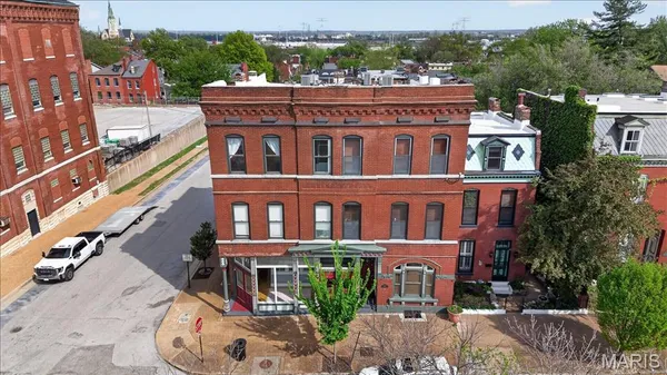 $175,000 | 2200 South 12th Street, Unit 3, St. Louis, MO 63104